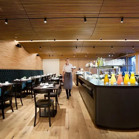Hotel Schwaerzler 4*